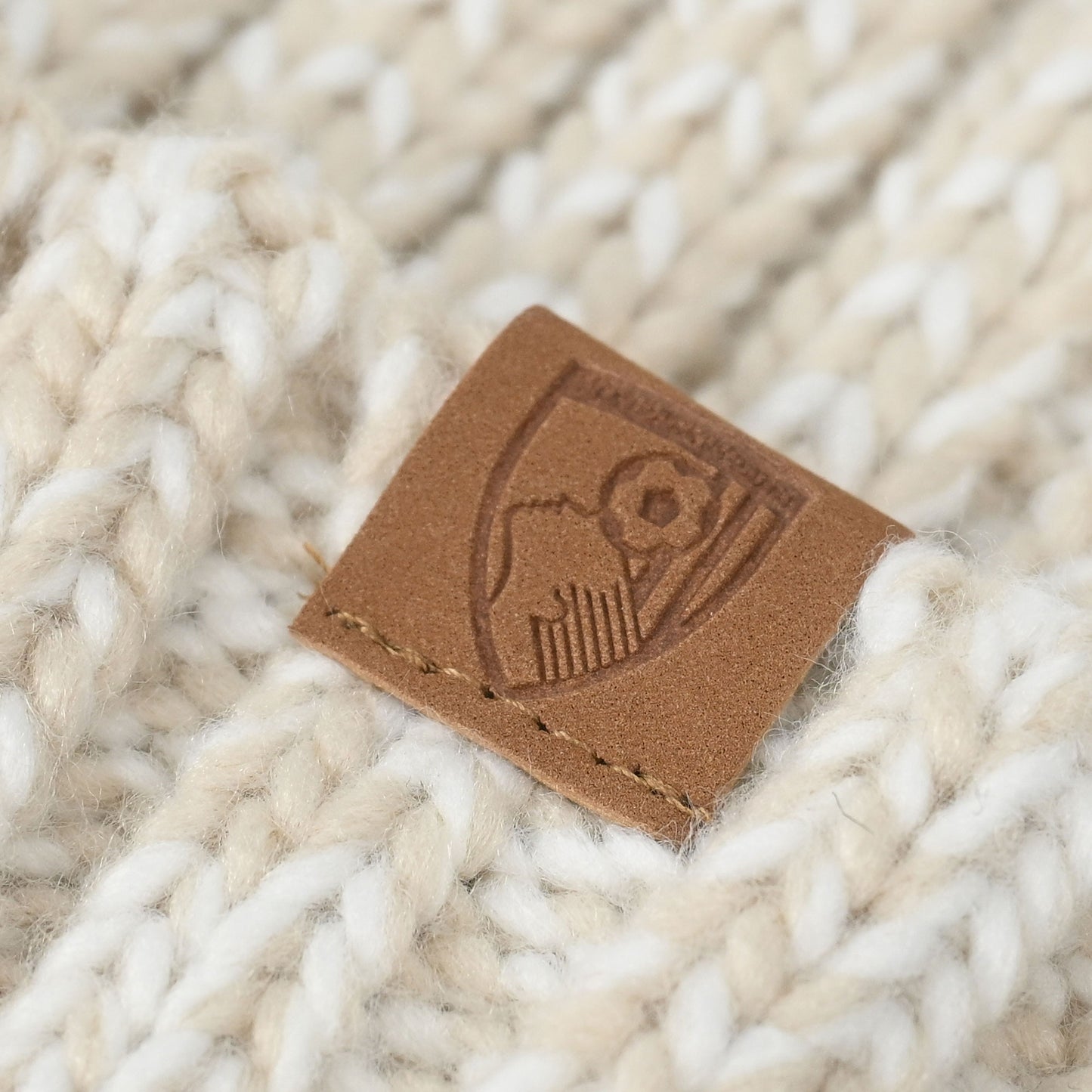 Womens Coast Bobble Hat - Sand
