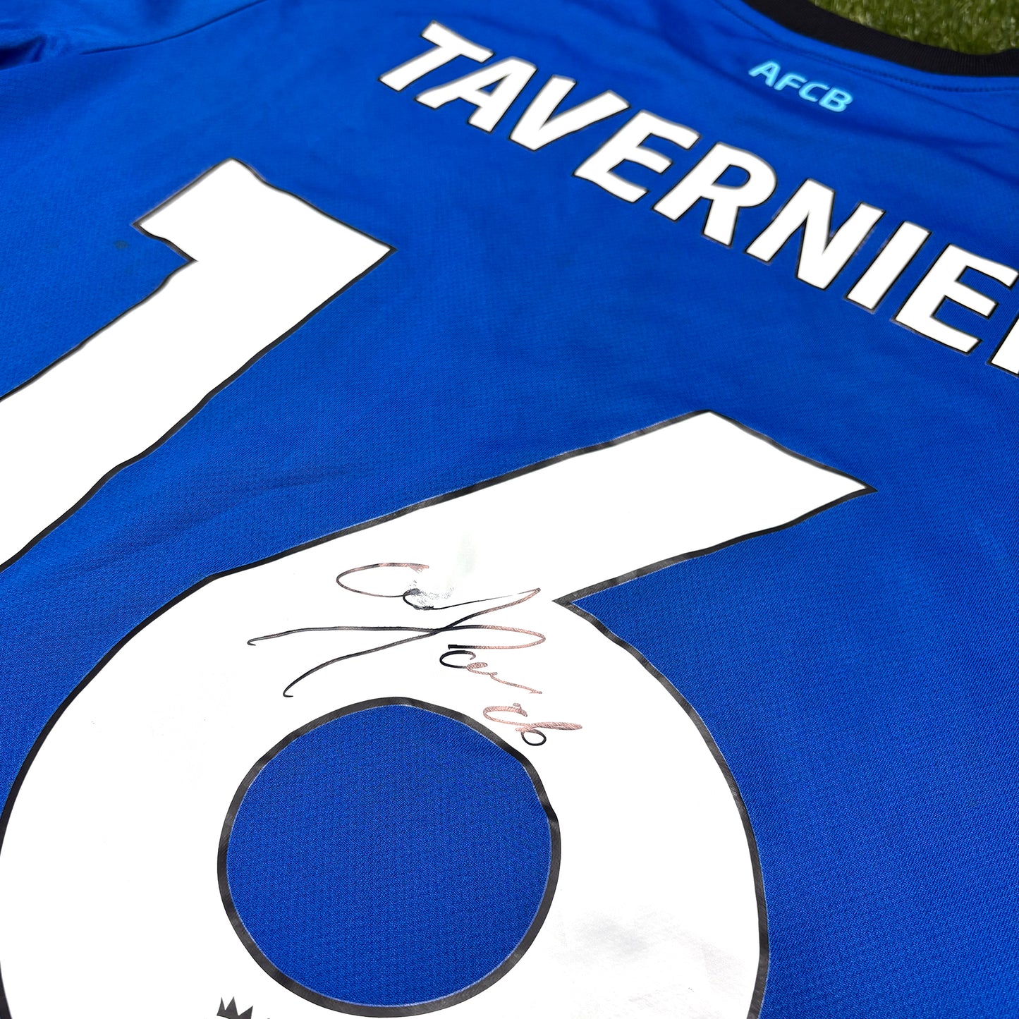 Marcus Tavernier Signed Premier League Shirt - Newcastle United 25/26